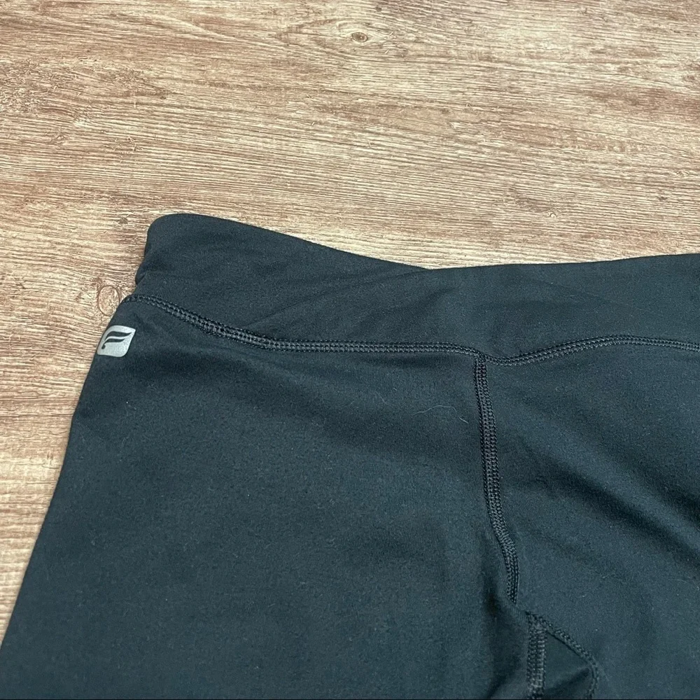 Fabletics Black Cropped Leggings - Picture 3 of 3